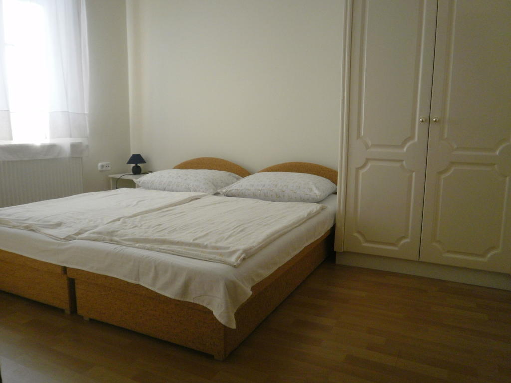 Zalakarosi Egerfa Nyaralohaz Foeldszinti Es Emeleti Apartman Εξωτερικό φωτογραφία